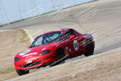 media/Apr-30-2022-CalClub SCCA (Sat) [[98b58ad398]]/Group 5/Race (Outside Grapevine)/